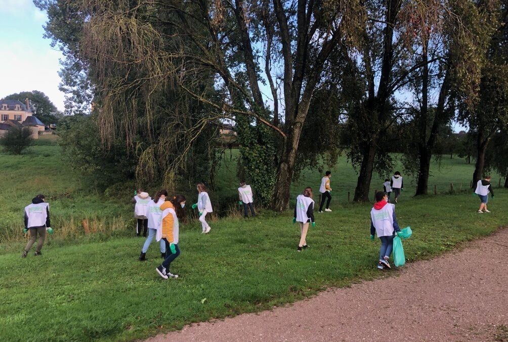 Les élèves de 5° et  de la classe ULIS du collège A. PIOGER de CONLIE « ramarchent » pour la bonne cause.