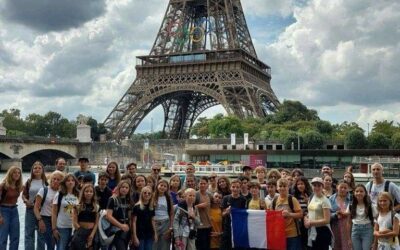 Des collégiens heureux lors des Jeux Paralympiques (Les Alpes Mancelles)